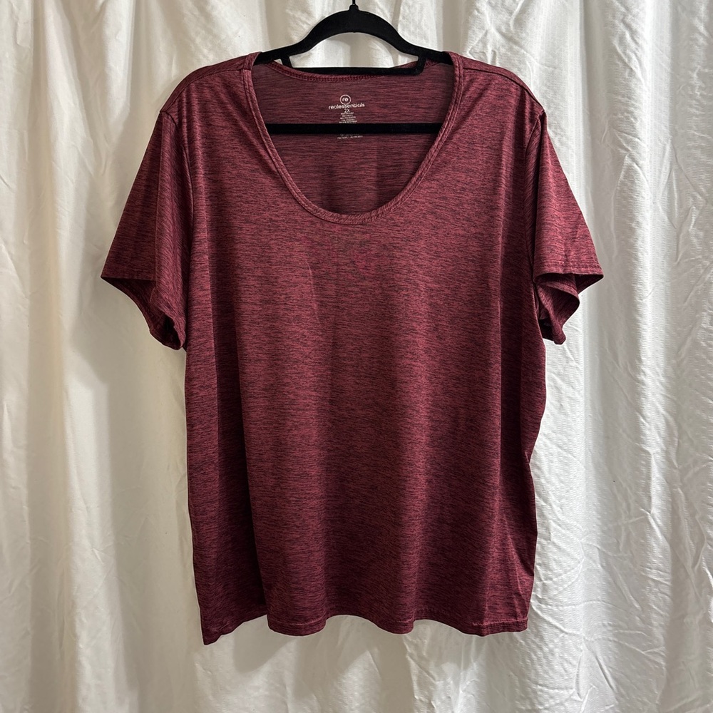 Real Essentials Athletic Top. Size 2X.